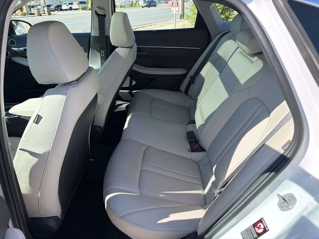 Used 2023 White Hyundai Limited image 21