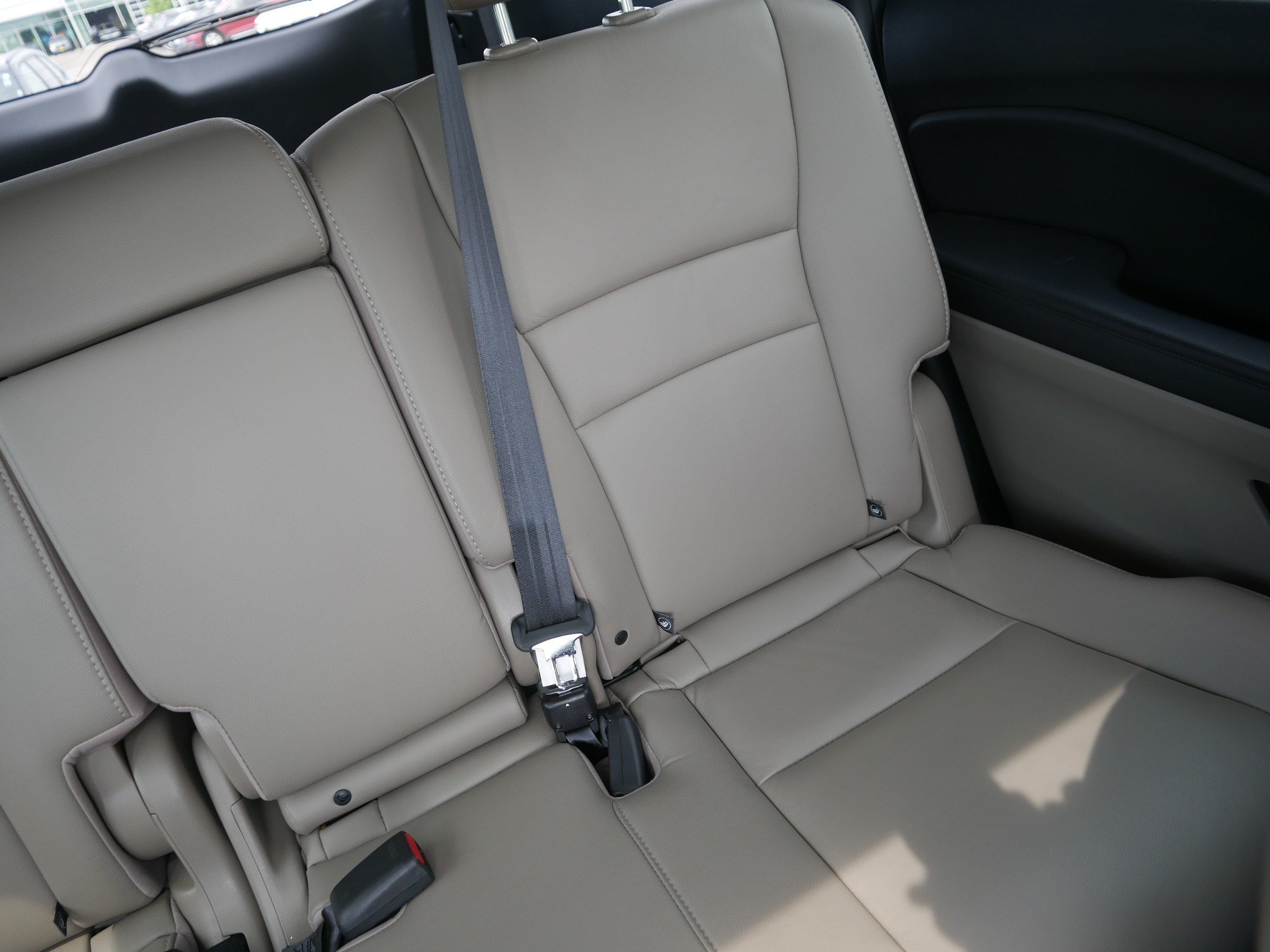 Used 2017 White Diamond Pearl Honda Touring image 14