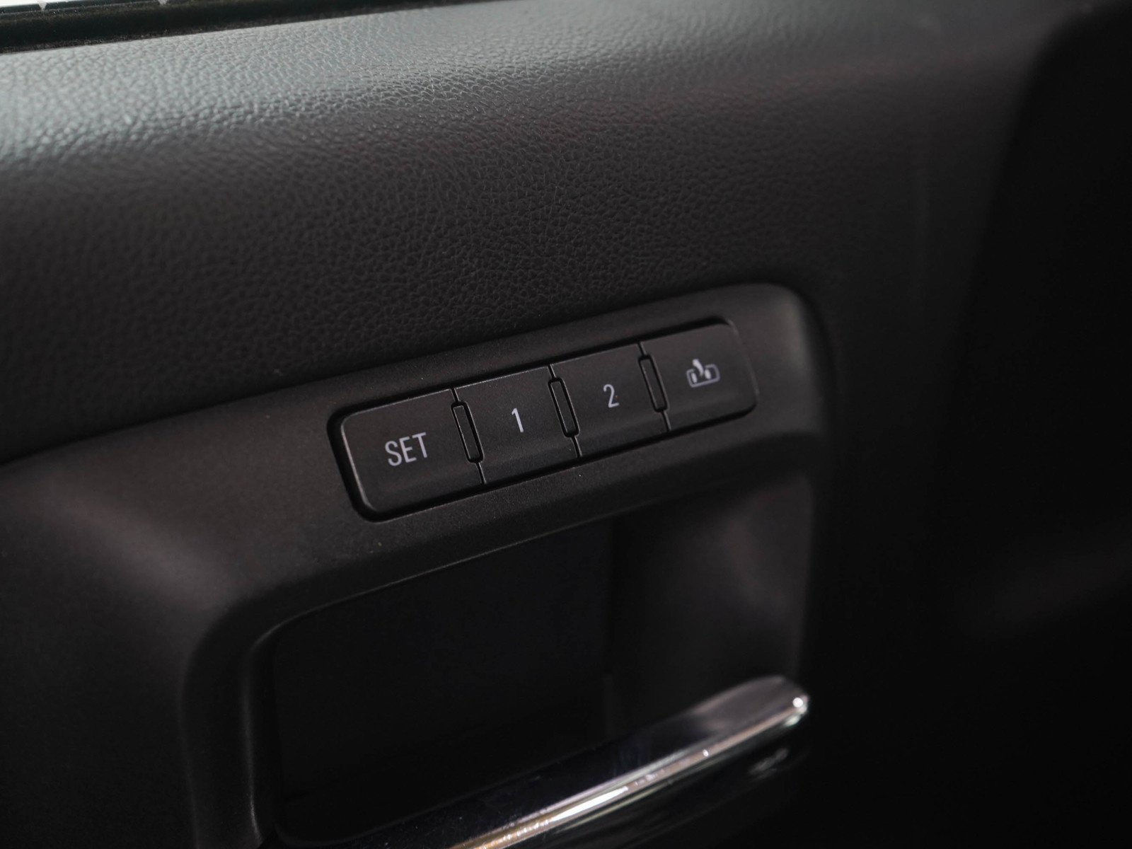 Used 2015 Silver Ice Metallic Chevrolet LTZ image 22