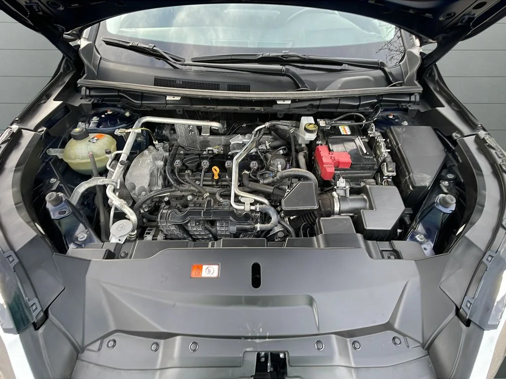 Used 2024 Blue Mitsubishi SE image 22