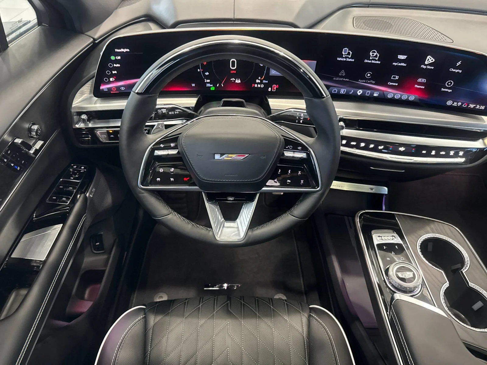 2026 Cadillac LYRIQ V Premium - Photo 13