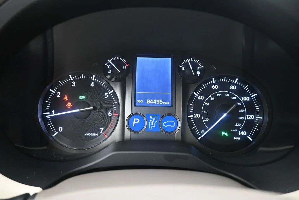 Used 2019 Silver Lexus 460 image 17
