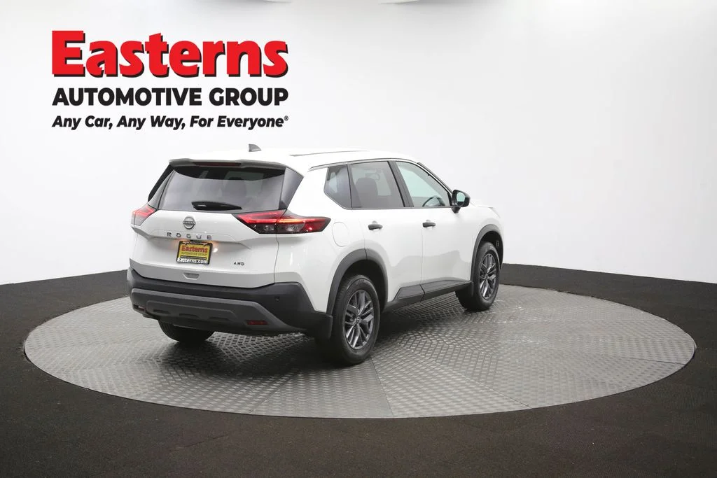 Used 2023 White Nissan S image 41