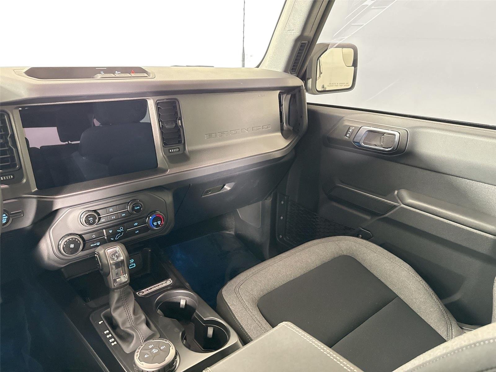 Used 2025 Oxford White Ford Base image 28