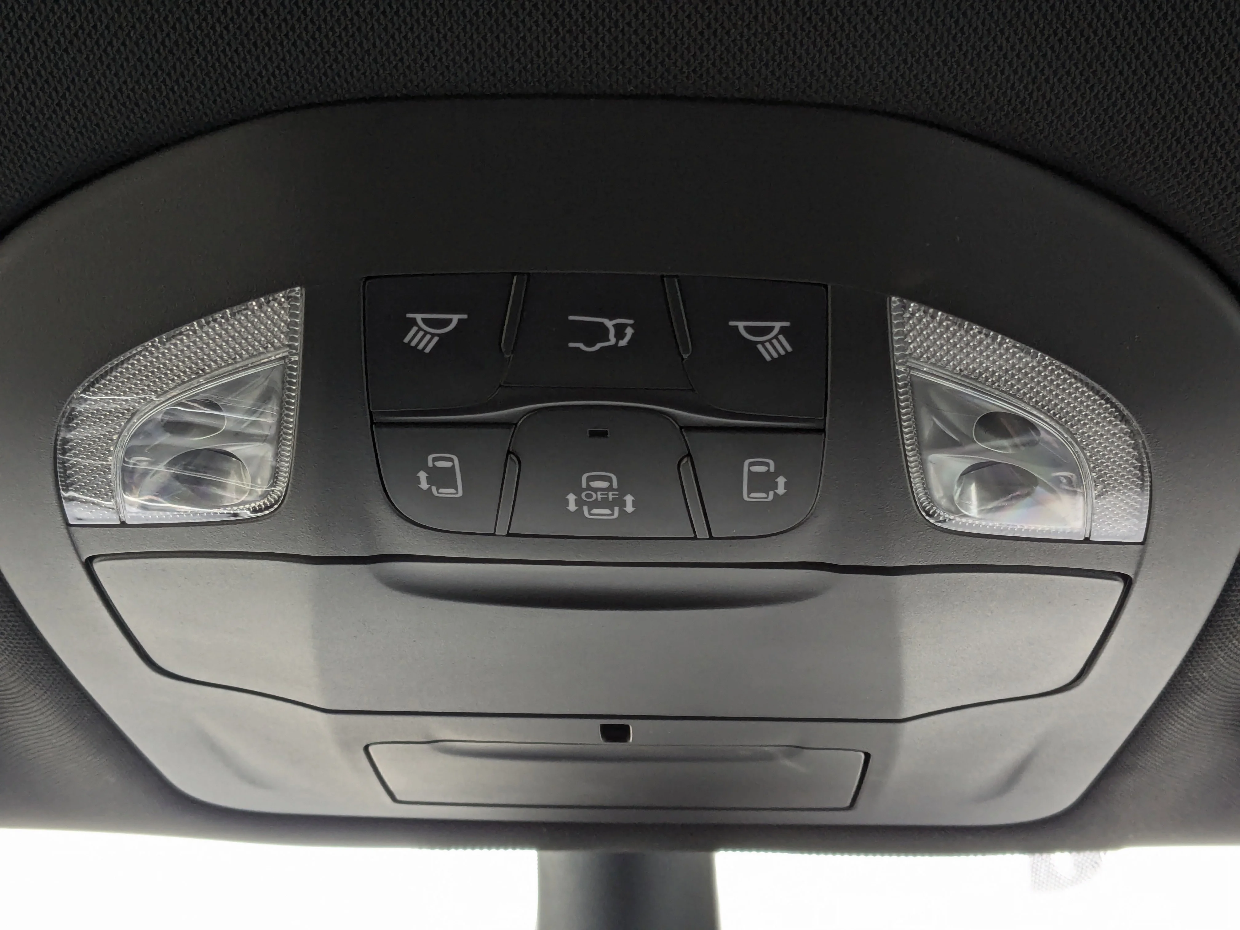 New 2026 White Chrysler SXT - Power Liftgate - Power Sliding Doors - Leather - Remote Start image 26