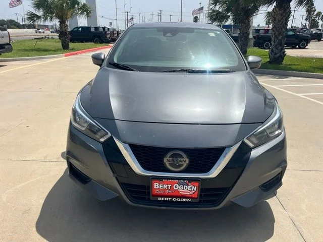 Used 2020 Gray Nissan 1.6 SV image 2