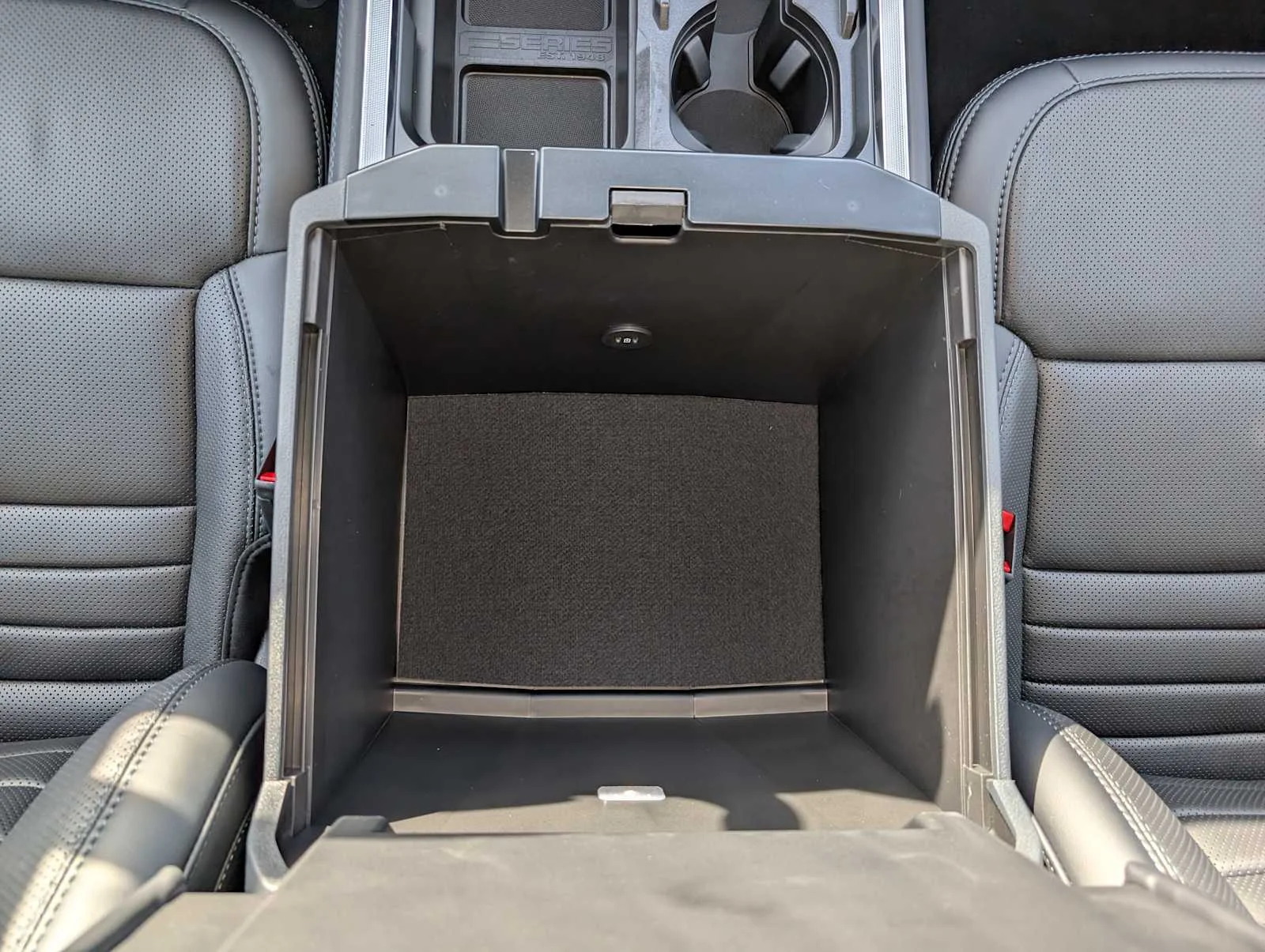 New 2026 Star White Metallic Tri-Coat Ford F-250® Platinum® image 16