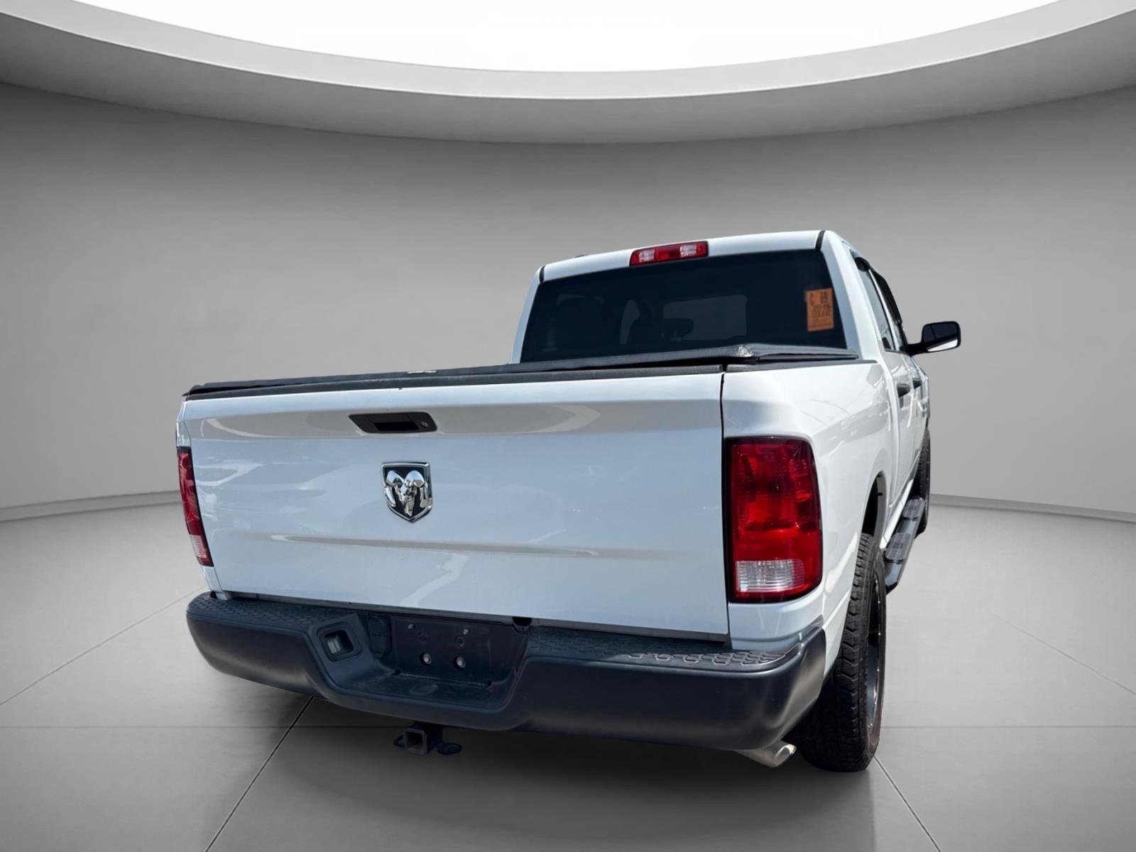 Used 2016 Bright White Clearcoat Ram Tradesman image 14