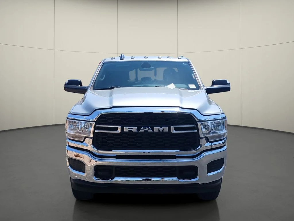 Used 2022 Billet Silver Metallic Ram Tradesman image 2