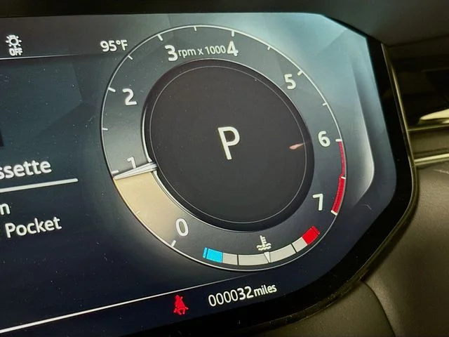 Used 2025 Gray Land Rover S image 13