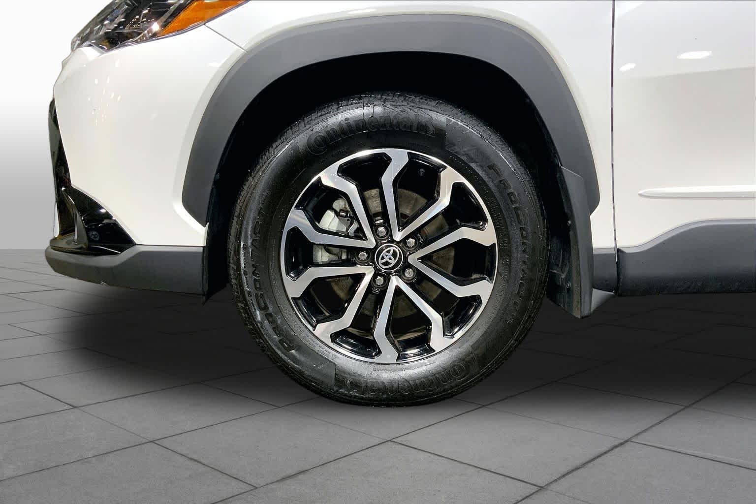 Used 2024 Wind Chill Pearl Toyota Hybrid S image 11