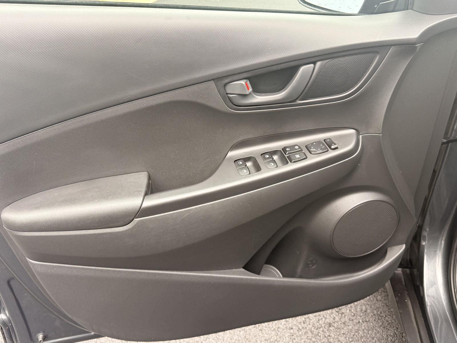 Used 2022 Thunder Gray Hyundai SEL image 12