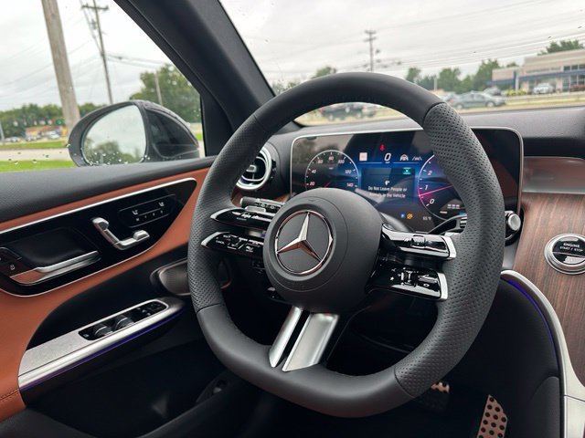 New 2027 Polar White Mercedes-Benz GLC 300 image 67