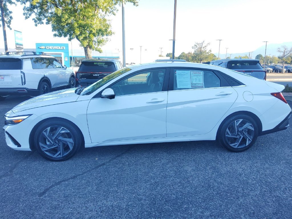 Used 2024 White Hyundai Limited image 28