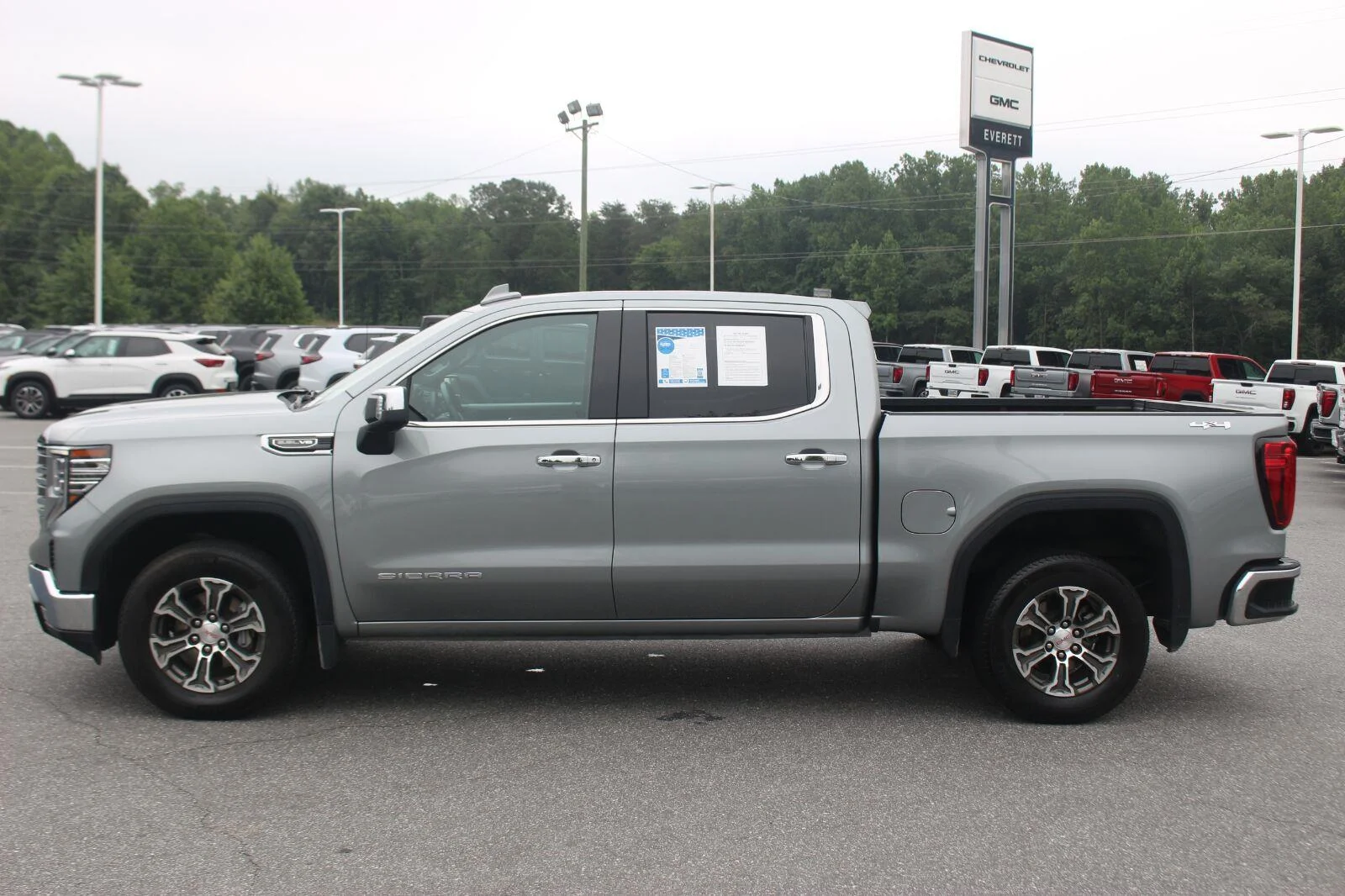 Used 2025 Sterling Metallic GMC SLT image 4