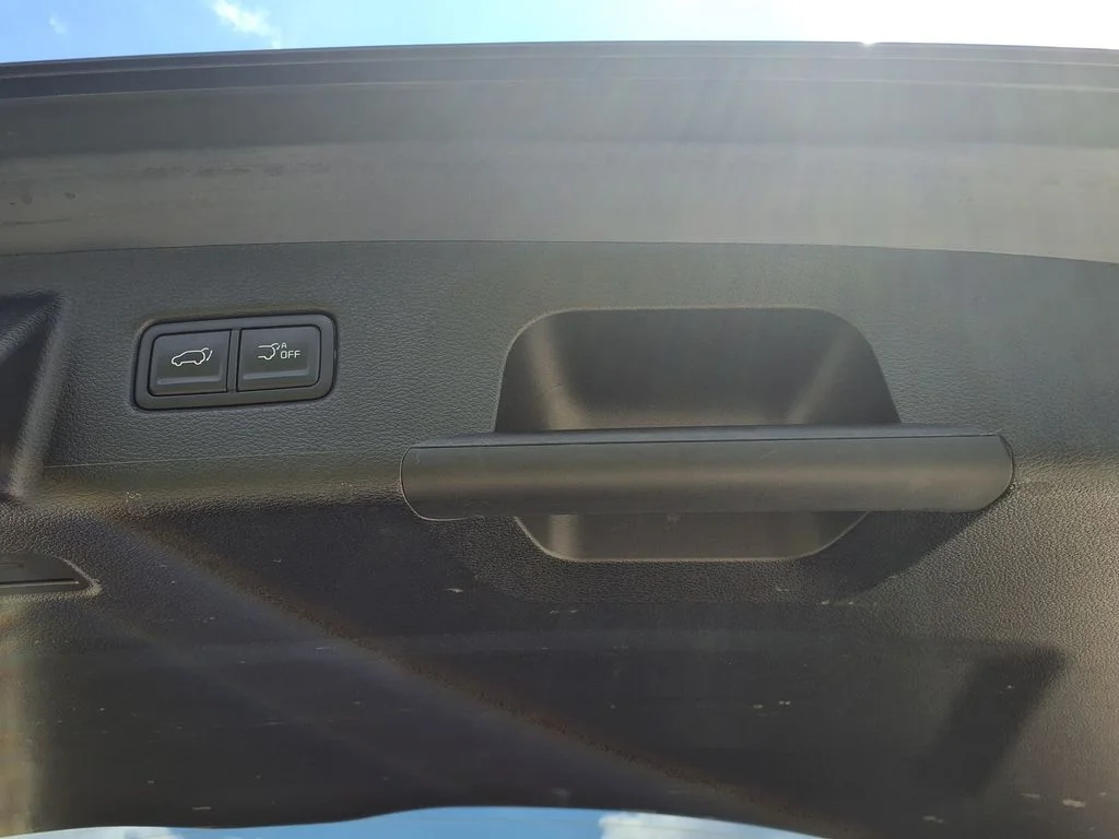 Used 2025 Black Kia S image 14