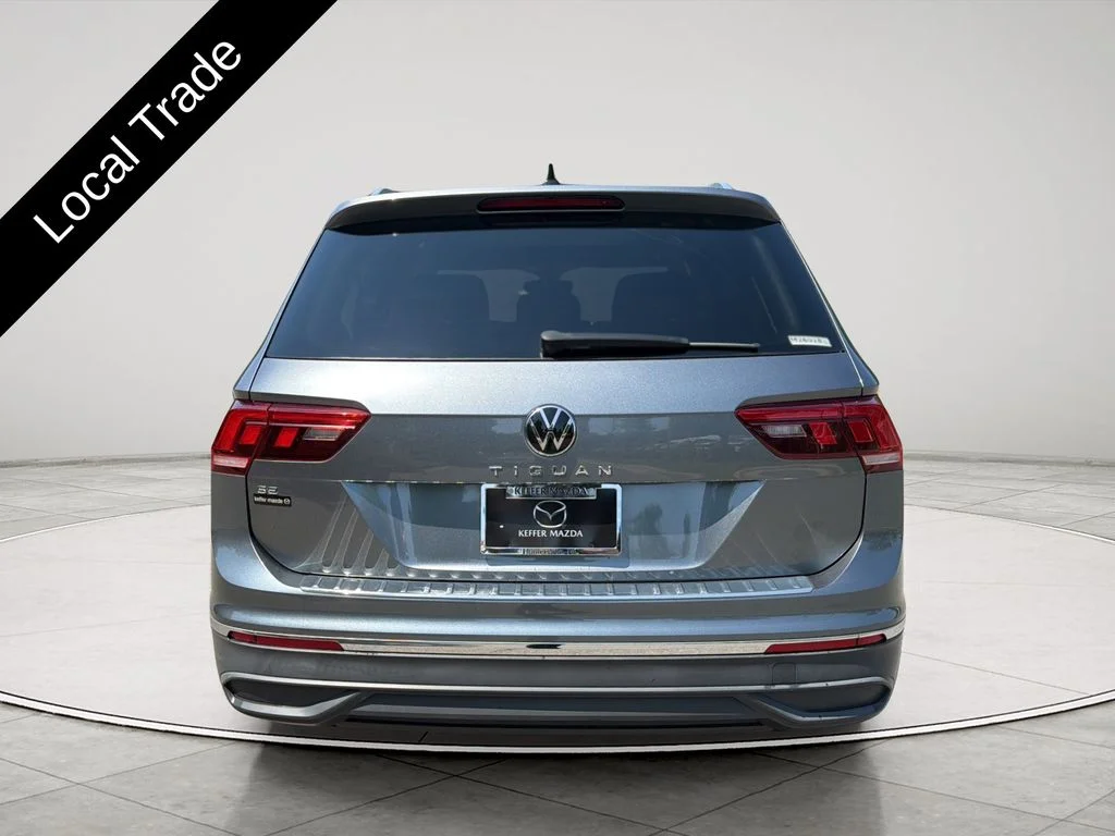 Used 2022 Platinum Gray Metallic Volkswagen 2.0T SE image 4