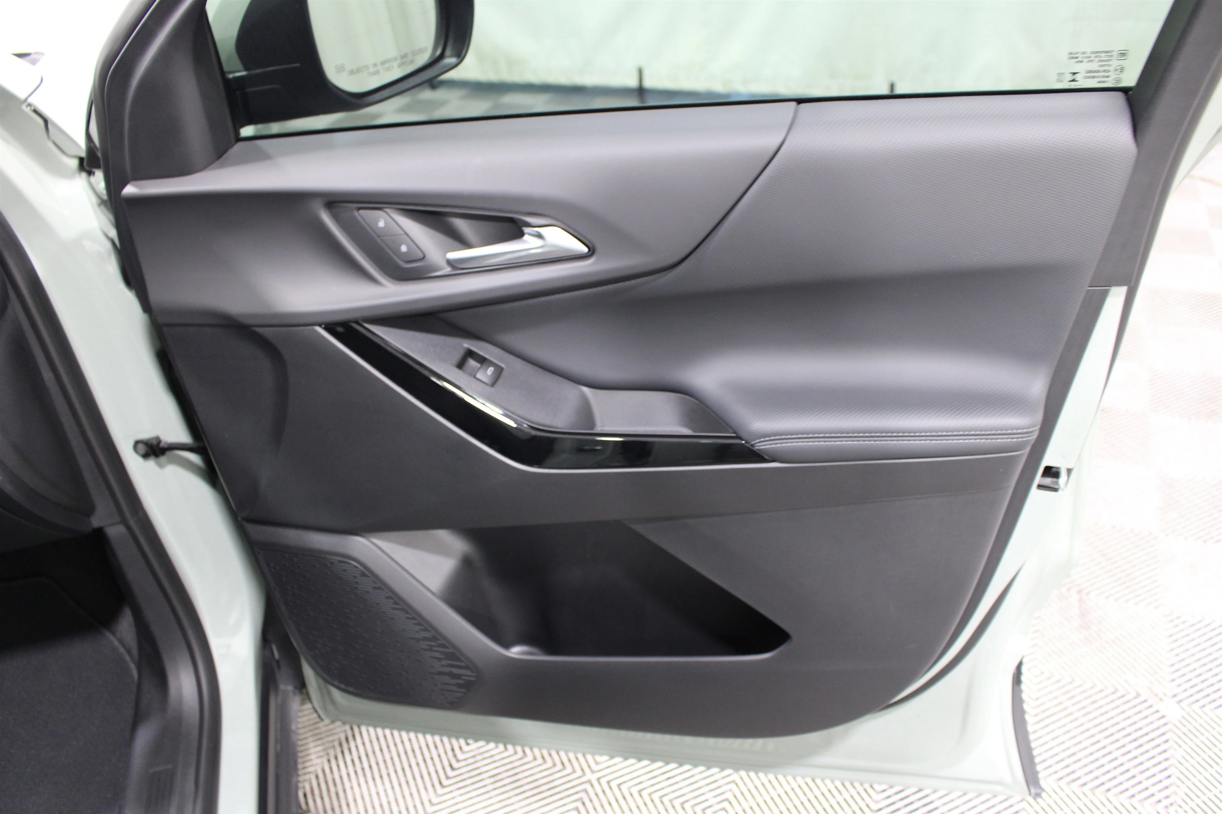 2026 Chevrolet Equinox LT - Photo 27