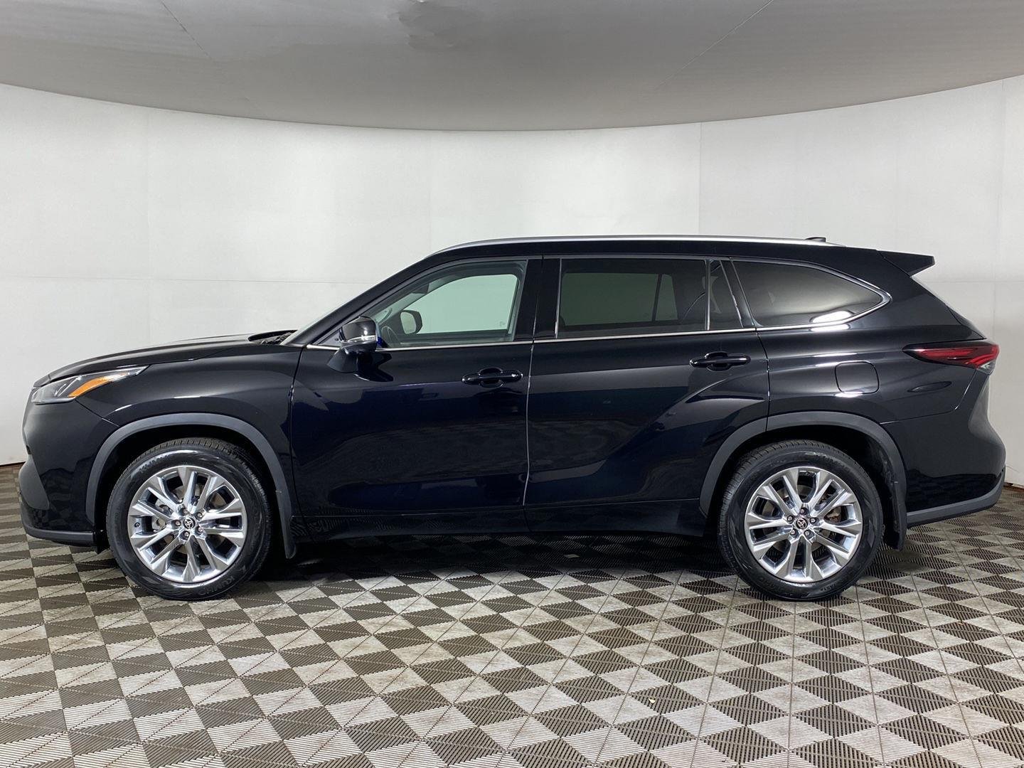 Used 2025 Midnight Black Metallic Toyota Limited image 4