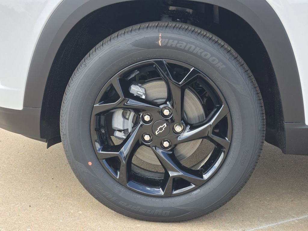 2026 Chevrolet Trax LT - Photo 18
