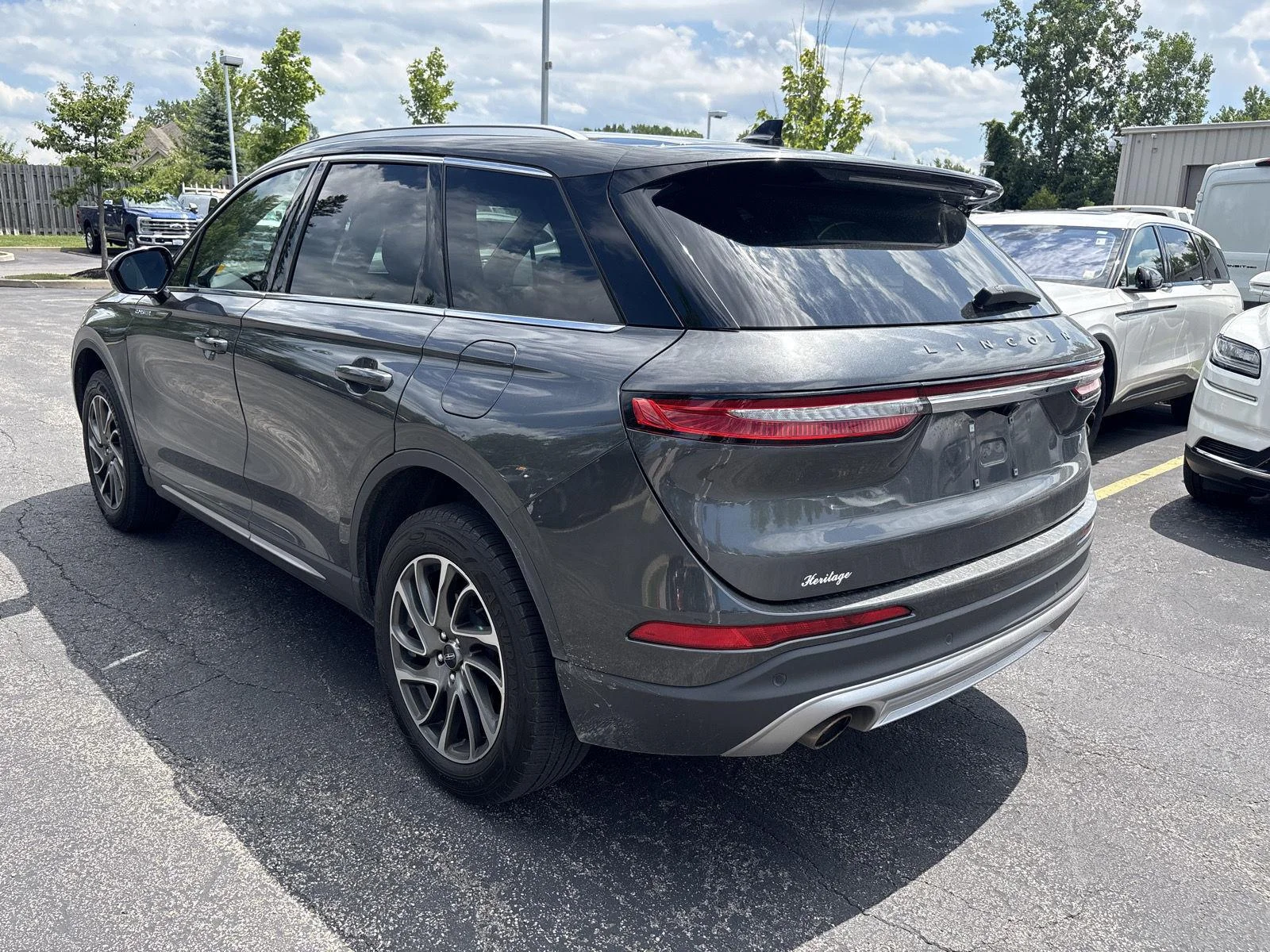 Used 2020 Magnetic Gray Lincoln Standard image 17