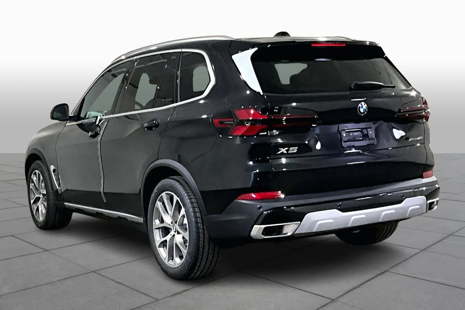 New 2026 Black Sapphire Metallic BMW xDrive40i image 3