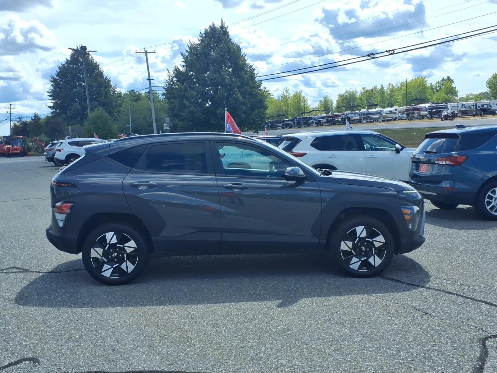 Used 2025 Gray Pearl Hyundai SEL image 4