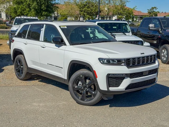New 2026 Bright White Clearcoat Jeep Limited image 2