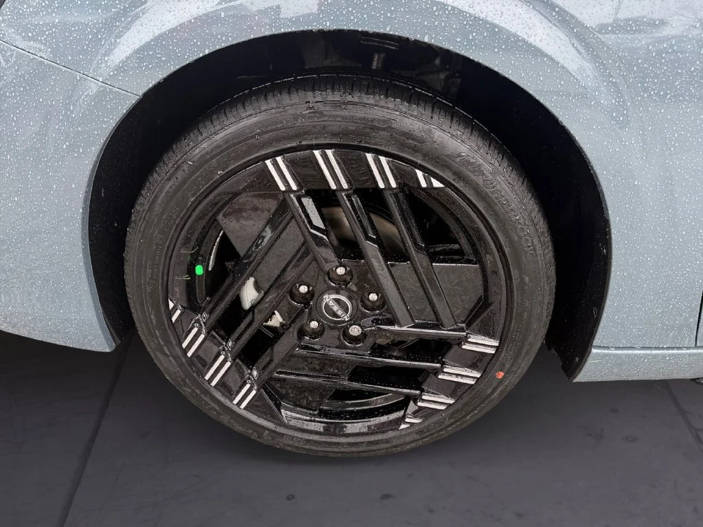 New 2027 Gray Nissan SR image 9