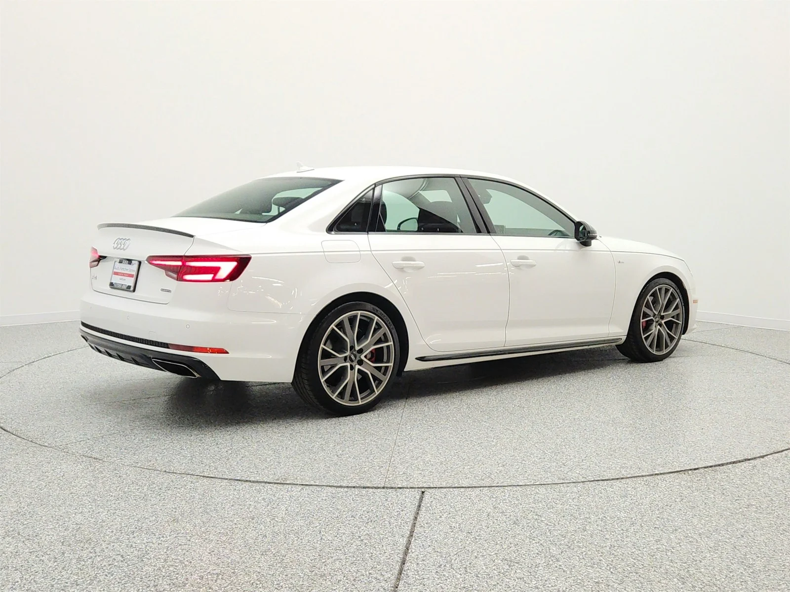 Used 2019 Ibis White Audi Premium Plus 45 TFSI quattro image 5