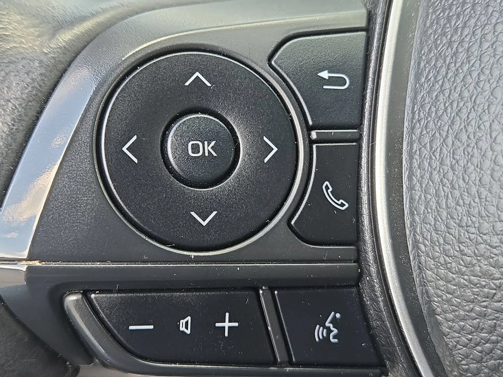 Used 2024 Ice Toyota SE image 51