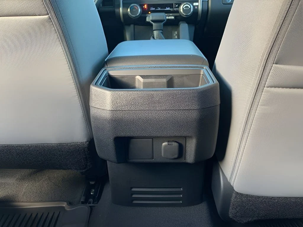 Used 2025  Toyota SR5 image 13