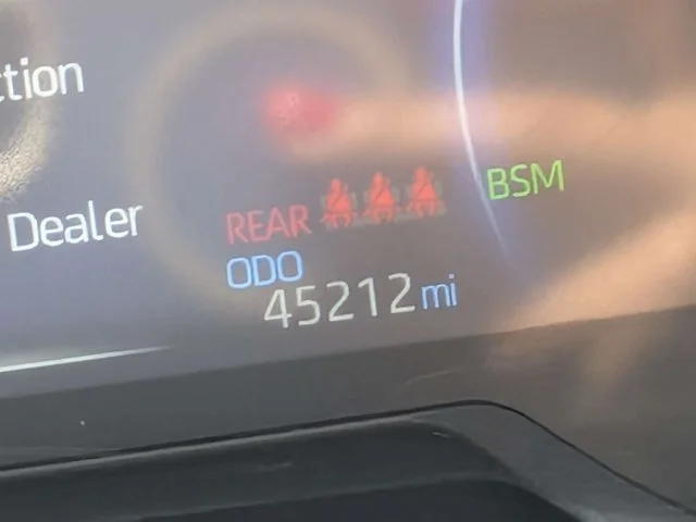 Used 2025 Gray Toyota Hybrid XLE image 30