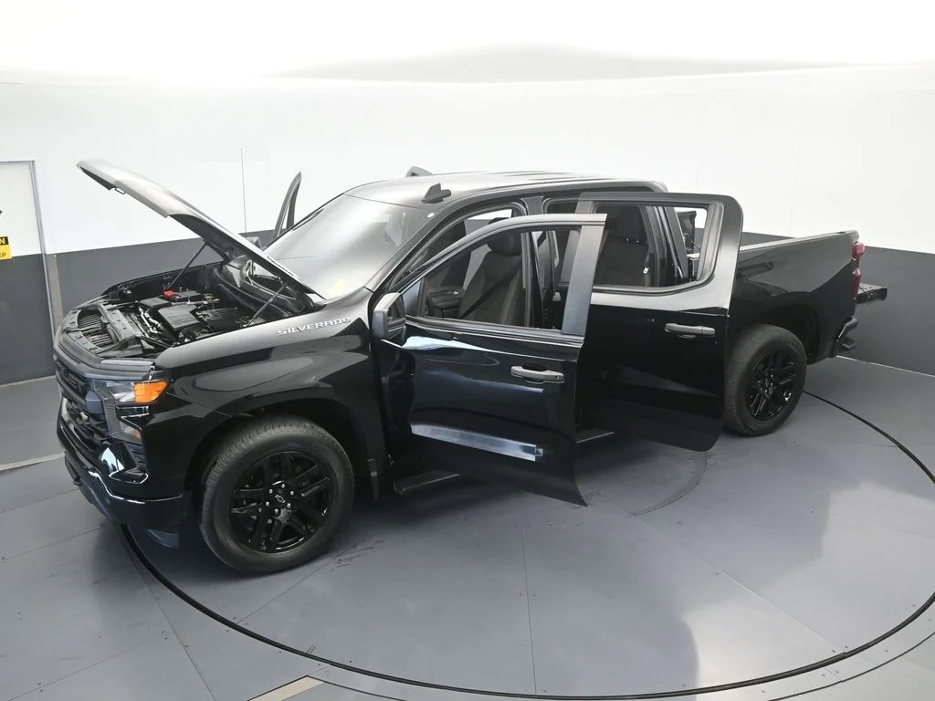 Used 2024 Black Chevrolet Custom image 59