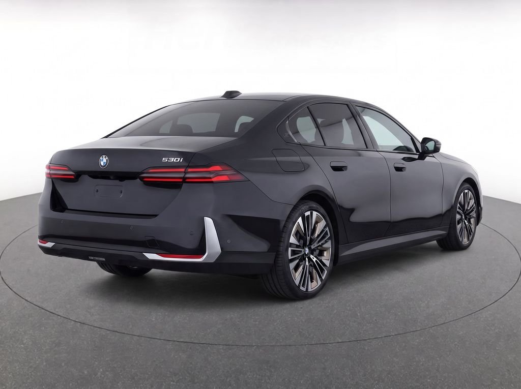 Certified Used 2025 Black Sapphire Metallic BMW 530i image 3