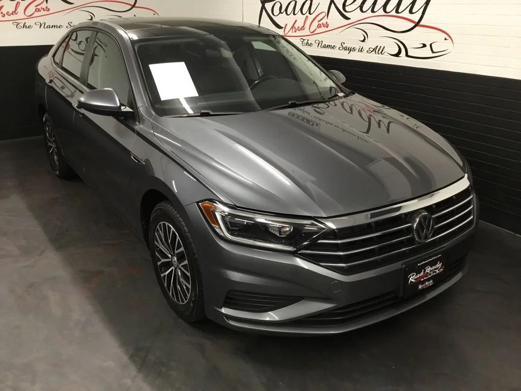 2019 Volkswagen Jetta SEL - Photo 2