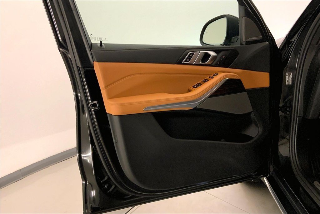 Used 2026 Black Sapphire Metallic BMW  image 24