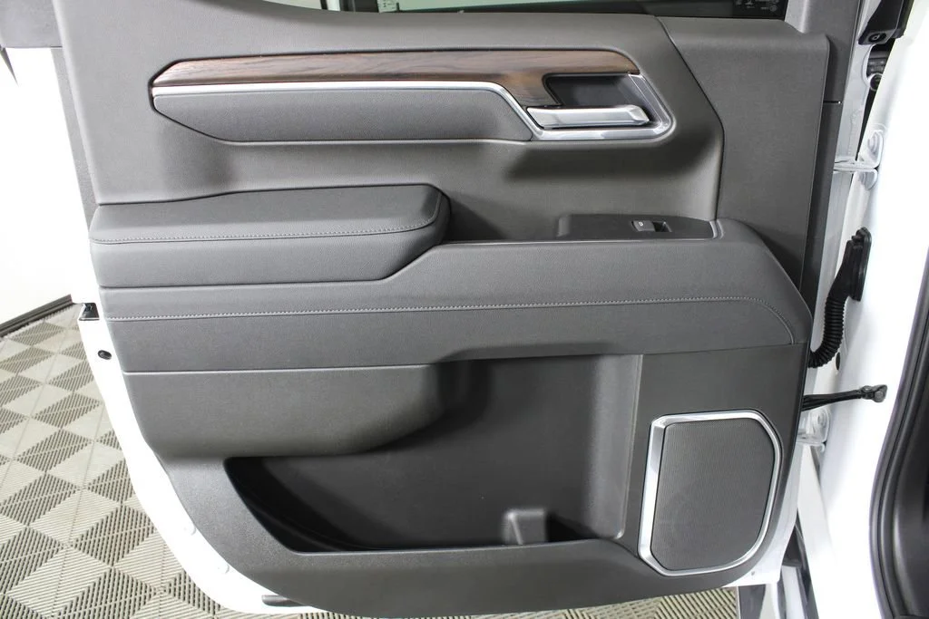 2026 GMC Sierra 1500 SLT - Photo 12