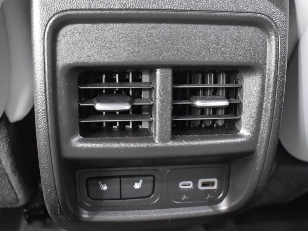 2025 CADILLAC XT4 - Image 28