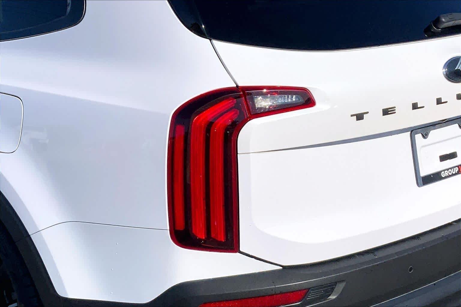 Used 2021 Glacial White Pearl Kia SX image 29