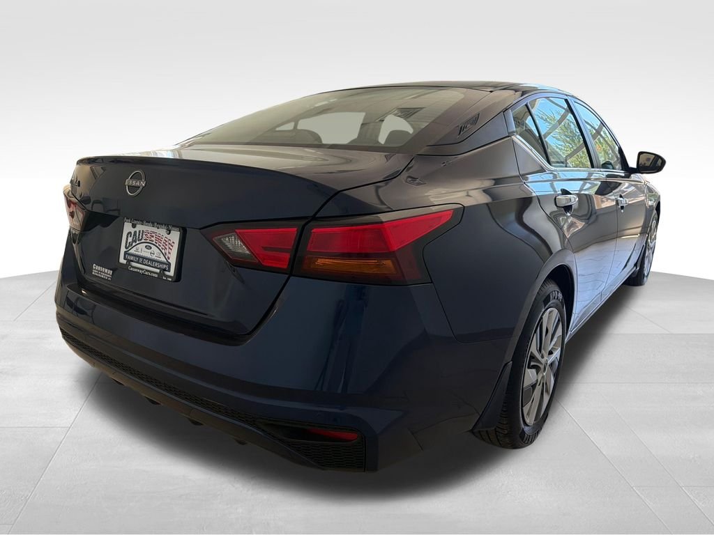Used 2024 Blue Nissan 2.5 S image 6