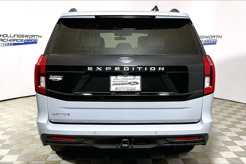 Used 2025 Gray Metallic Ford Active image 4