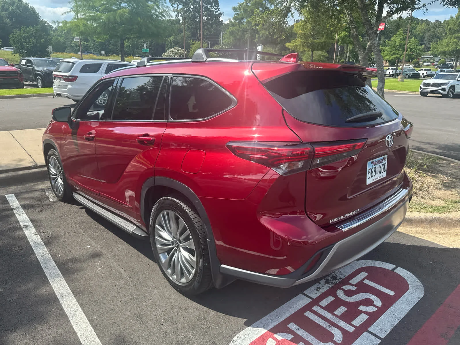 Used 2022 Ruby Flare Pearl Toyota Platinum image 3