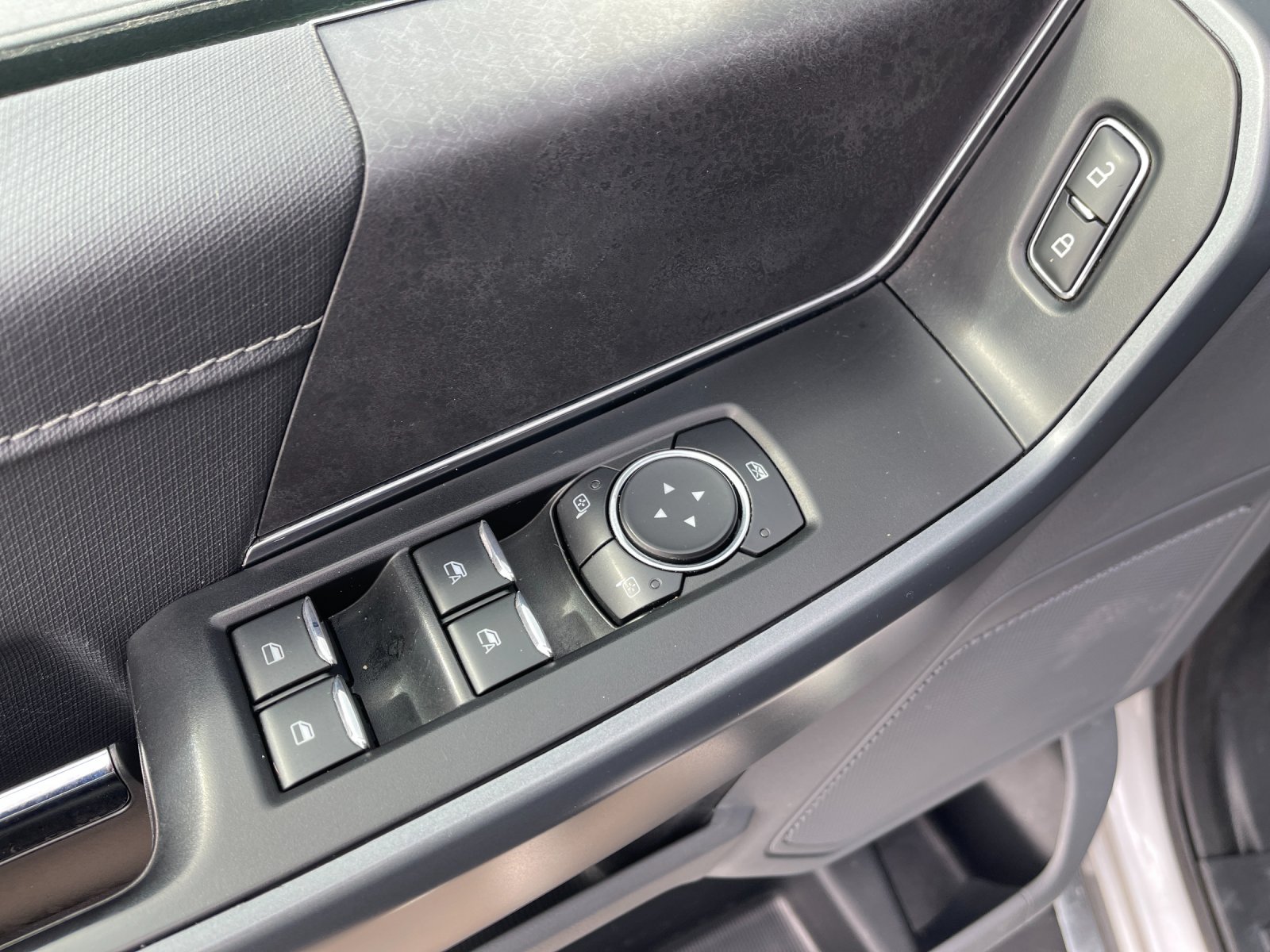 Used 2024 Silver Metallic Ford XLT image 13