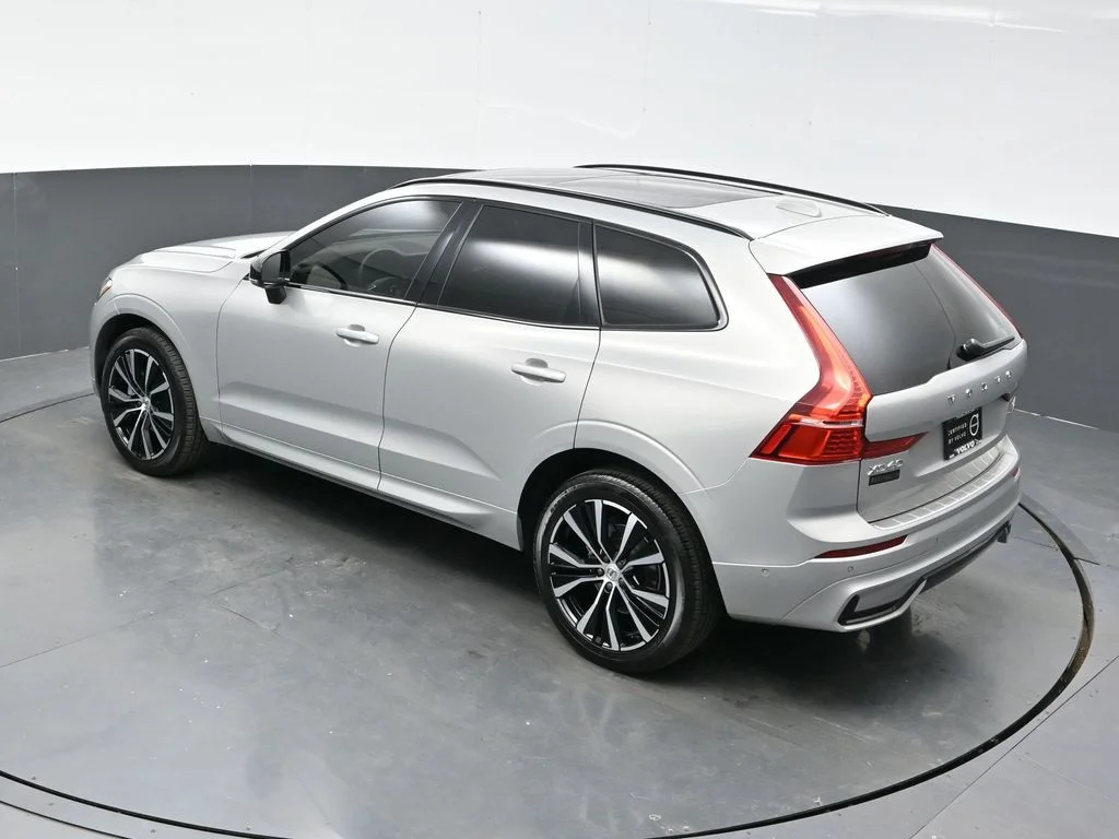 Certified Used 2023 Silver Dawn Volvo Plus image 34