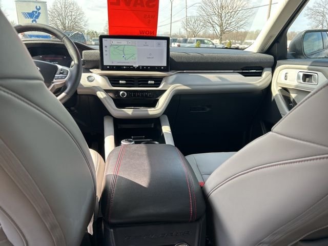 Used 2025 Black Ford Active image 17