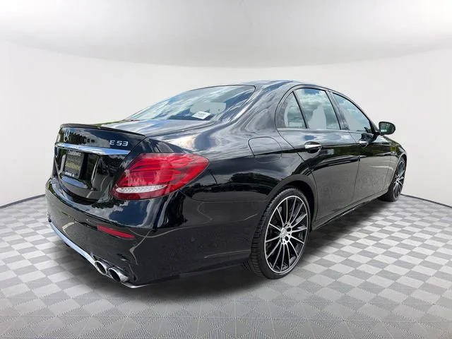 Used 2019 Red Mercedes-Benz 4MATIC® image 5