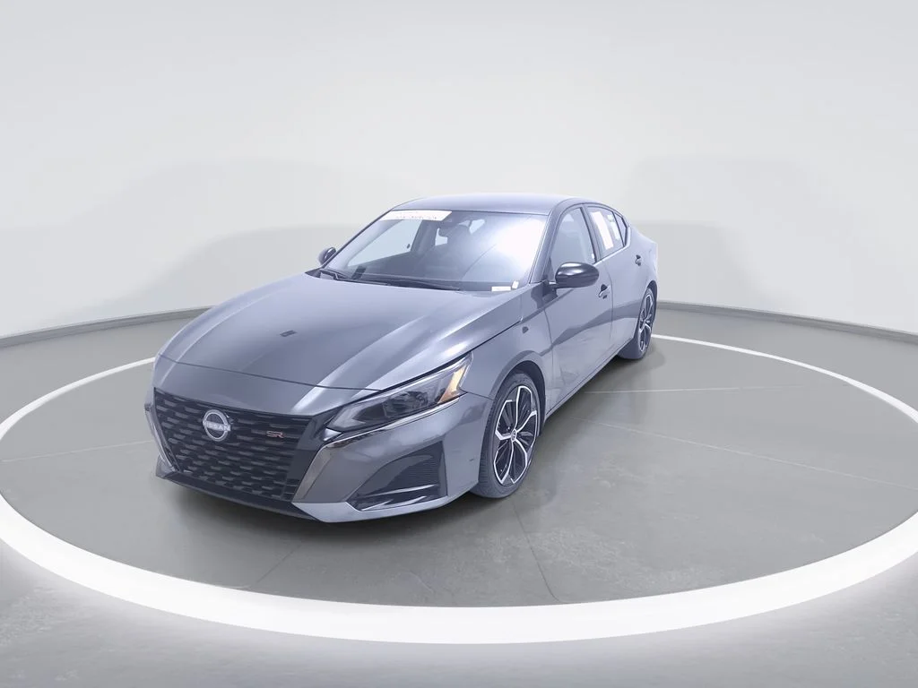 Used 2025 Gray Nissan 2.5 SR image 2
