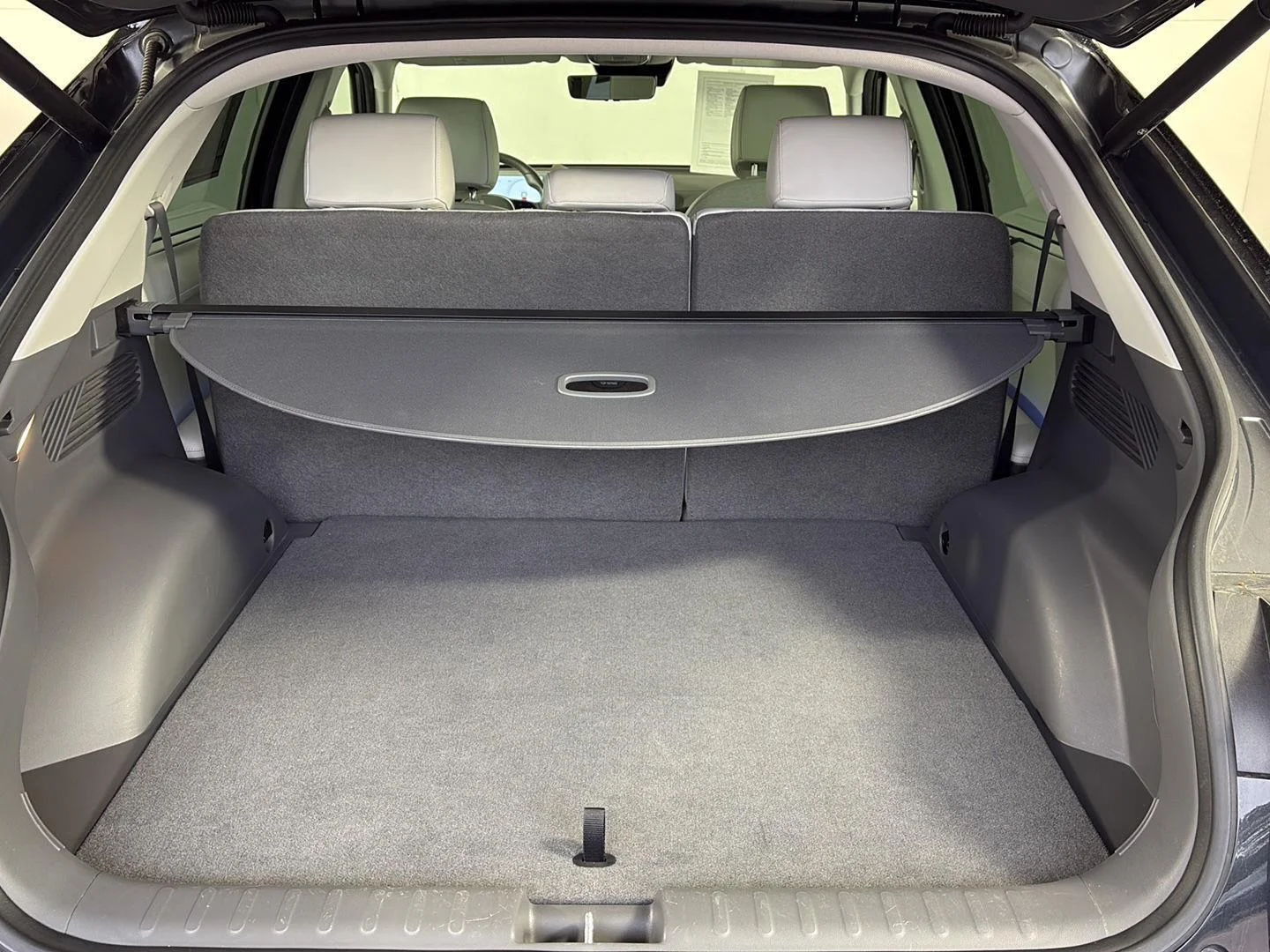 Used 2024 Abyss Black Hyundai Limited image 8