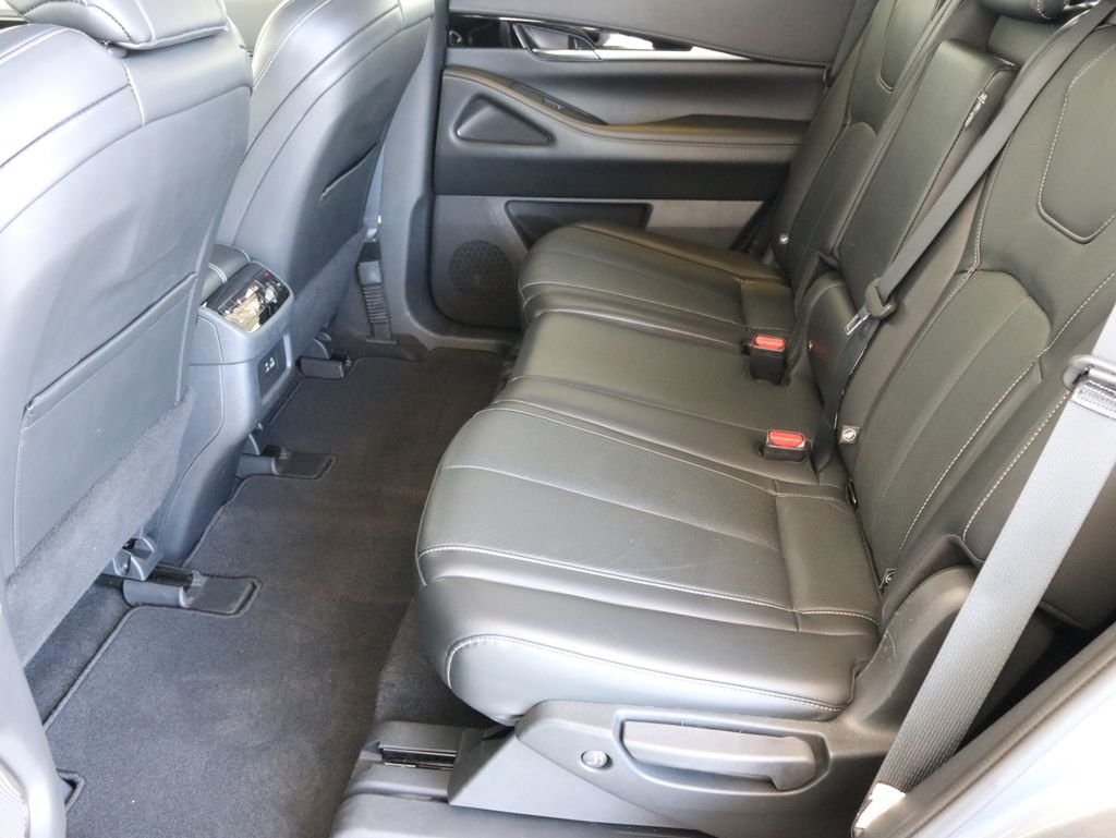 Certified Used 2025 Gray INFINITI PURE image 31